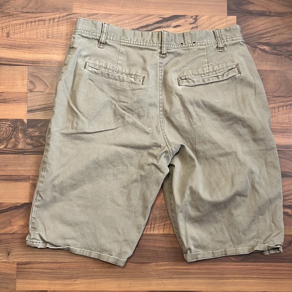Empire Flat front shorts - Picture 2 of 3